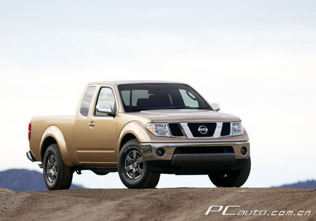 ծa Nissan Frontier DƬ D 