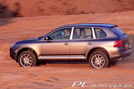 r Porsche CayenneHybrid DƬ D  